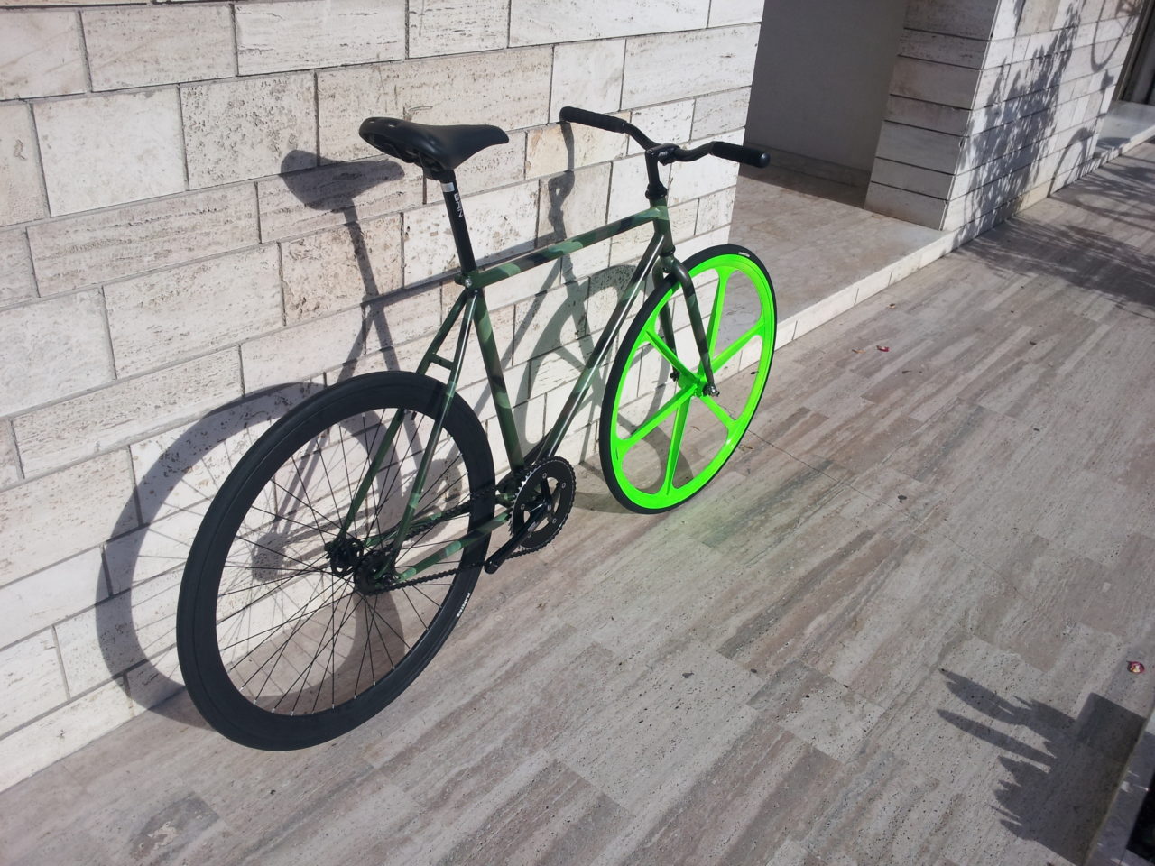 Ruota Per Bici Da 20 Pollici, Plastica Nera Con 6 Razze E Asse Da 3/8, Ricambio Bicicletta